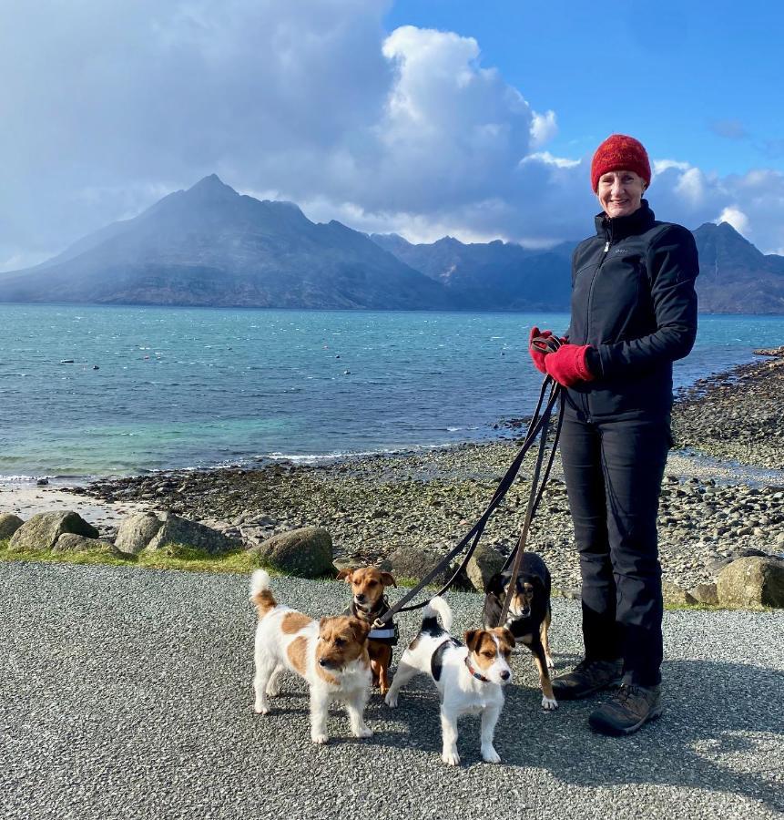 Tigh Mairi At Mary'S Thatched Cottages Elgol Exterior photo